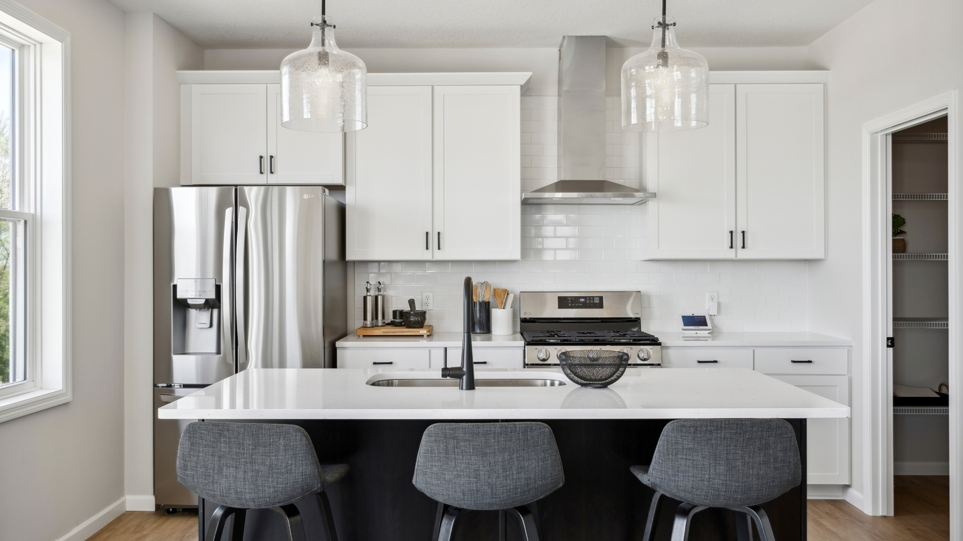 14550 Kingsview Lane North